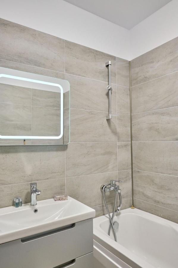 Crazy Sea View 1Br Apartment Spa Pools Resort ママイア エクステリア 写真